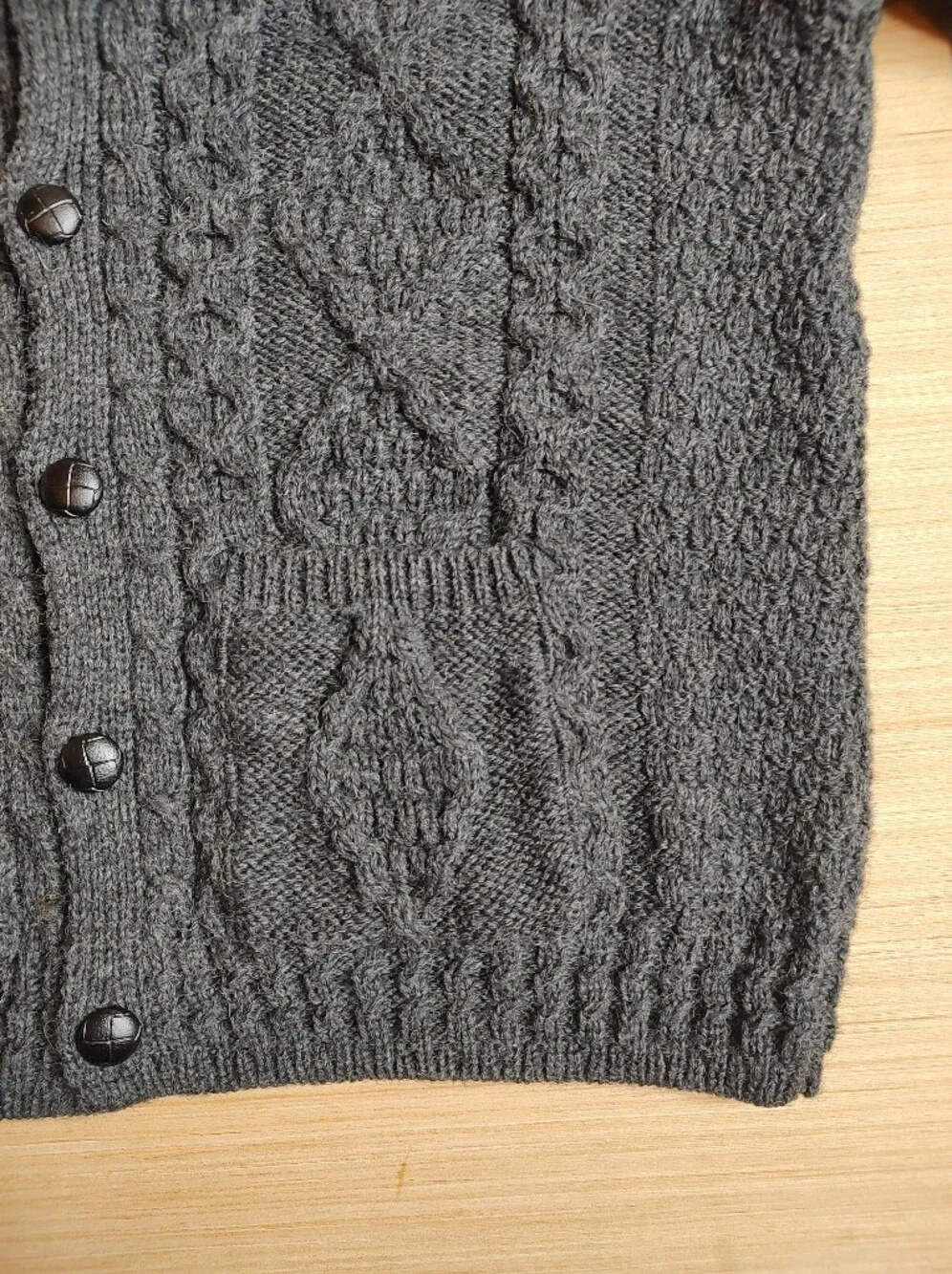 Aran Crafts Cable Cardigan Fisherman Chunky Grey Horn Buttons Wool Ireland L